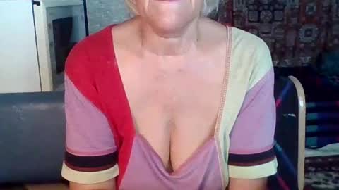 larisaq4ugo24 online show from 07/14/26, 11:05