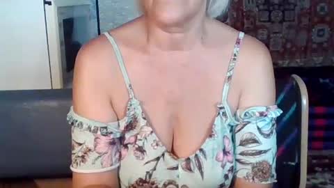 larisaq4ugo24 online show from 07/15/26, 11:26