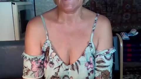 larisaq4ugo24 online show from 07/22/26, 10:07