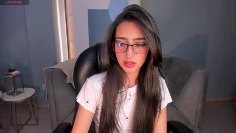 Larisa Smirnov online show from 10/06/25, 12:08