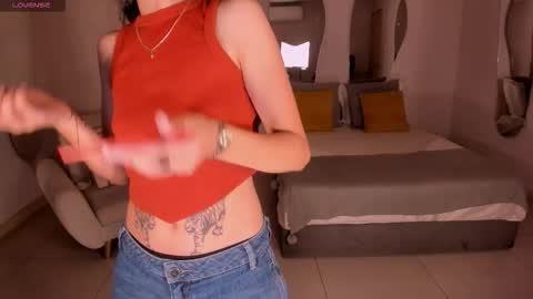 Snapshot of larisasmirnov chatting on 11/12/25, 03:51 Larisa Smirnov online show from 11/12/25, 03:51