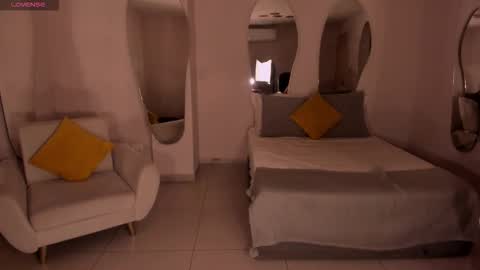 Snapshot of larisasmirnov chatting on 11/15/25, 04:21 Larisa Smirnov online show from 11/15/25, 04:21