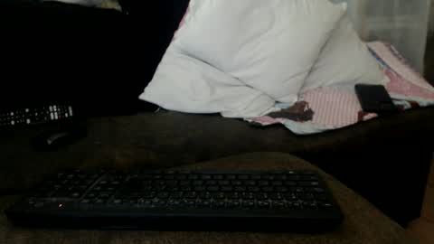 Lariss online show from 06/18/26, 07:30