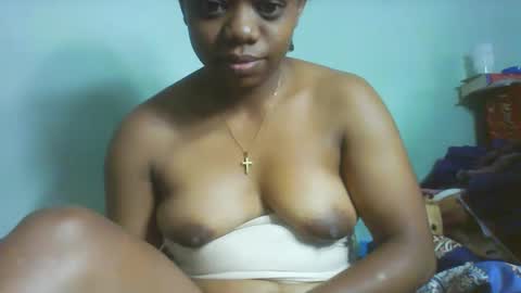 larissa645771 online show from 11/23/25, 04:18