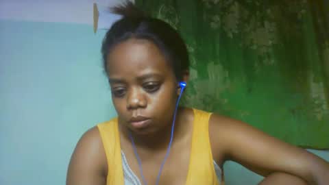 Snapshot of larissa645771 chatting on 02/27/26, 03:23 larissa645771 online show from 02/27/26, 03:23