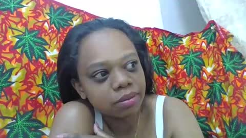 Snapshot of larissa645771 chatting on 06/11/26, 06:28 larissa645771 online show from 06/11/26, 06:28