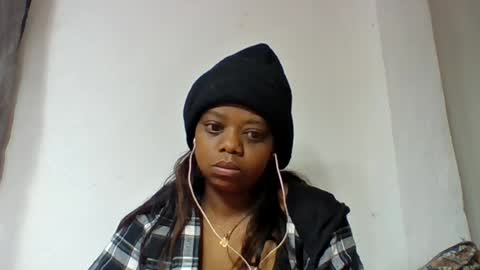 larissa645771 online show from 07/06/26, 05:26