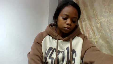 larissa645771 online show from 07/12/26, 03:47