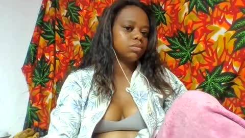 larissa645771 online show from 07/29/26, 09:40