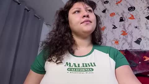 larissa_antonella online show from 10/24/25, 05:15