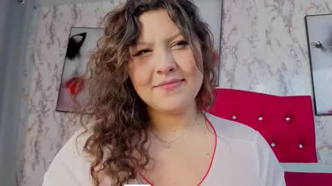 Snapshot of larissa_antonella chatting on 03/22/26, 03:43 larissa_antonella online show from 03/22/26, 03:43
