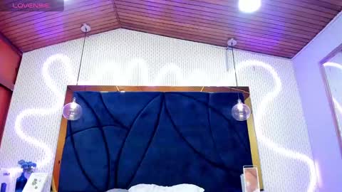 Snapshot of larissaevans chatting on 02/25/25, 12:24 Valentina online show from 02/25/25, 12:24