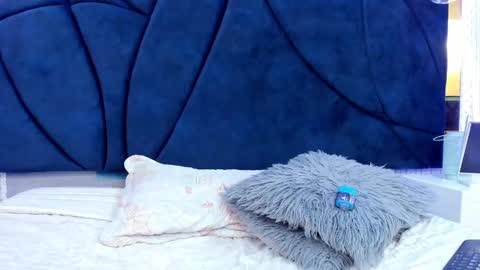 Snapshot of larissaevans chatting on 03/07/25, 12:23 Valentina online show from 03/07/25, 12:23