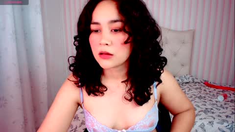 Larissas online show from 01/25/25, 01:32