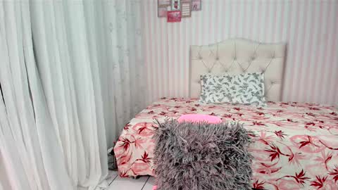 Larissas online show from 03/12/25, 08:10