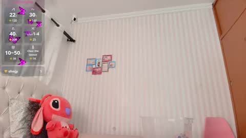 Snapshot of larissalove_doll chatting on 09/29/25, 10:36 Larissas online show from 09/29/25, 10:36