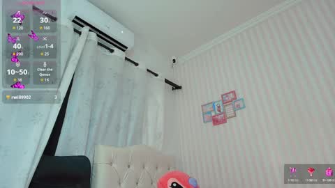 Snapshot of larissalove_doll chatting on 09/30/25, 10:15 Larissas online show from 09/30/25, 10:15