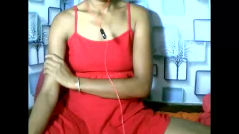 Snapshot of larra27 chatting on 03/27/26, 07:02 Malala online show from 03/27/26, 07:02