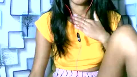 Snapshot of larra27 chatting on 04/07/26, 11:59 Malala online show from 04/07/26, 11:59