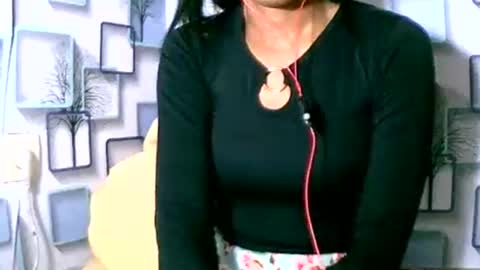 Snapshot of larra27 chatting on 05/22/26, 08:36 Malala online show from 05/22/26, 08:36