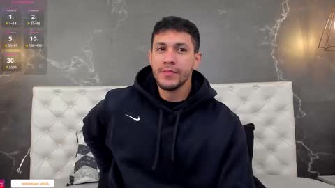 Snapshot of larry_jones chatting on 12/02/25, 12:32 andrew online show from 12/02/25, 12:32