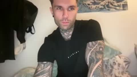 Snapshot of larsskeet chatting on 12/05/25, 06:04 larsskeet online show from 12/05/25, 06:04