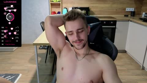 Snapshot of larstar01 chatting on 01/19/25, 12:06 Lars online show from 01/19/25, 12:06