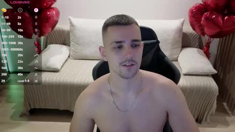 Snapshot of larstar01 chatting on 10/29/25, 11:06 Lars online show from 10/29/25, 11:06