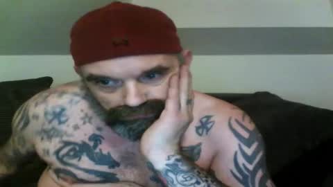 Snapshot of larsvegas1895 chatting on 01/07/25, 07:38 larsvegas1895 online show from 01/07/25, 07:38