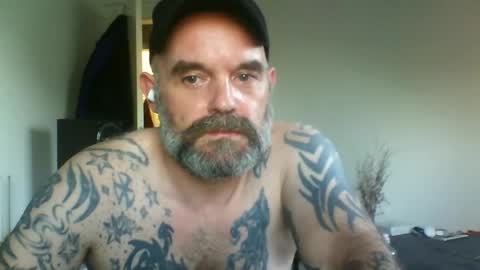 Snapshot of larsvegas1895 chatting on 05/21/26, 06:26 larsvegas1895 online show from 05/21/26, 06:26