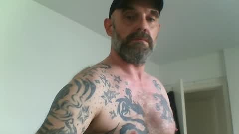 Snapshot of larsvegas1895 chatting on 06/01/26, 09:22 larsvegas1895 online show from 06/01/26, 09:22