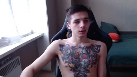 Snapshot of last_kenny chatting on 09/17/25, 12:18 Kenny online show from 09/17/25, 12:18