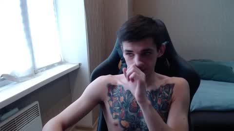 Snapshot of last_kenny chatting on 10/07/25, 11:51 Kenny online show from 10/07/25, 11:51