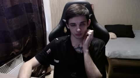 Snapshot of last_kenny chatting on 11/04/25, 11:42 Kenny online show from 11/04/25, 11:42