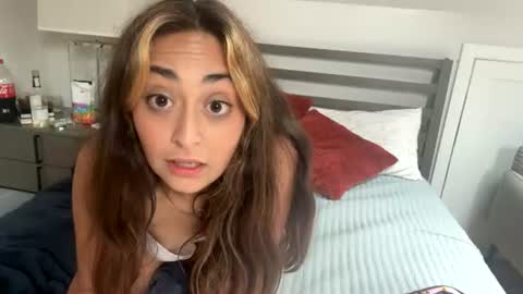 Snapshot of latenightlexi chatting on 08/02/26, 08:40 Lexi online show from 08/02/26, 08:40
