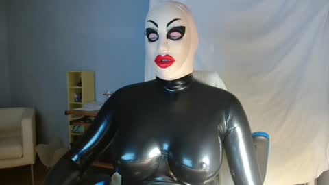 Latex Doll Iris online show from 02/25/25, 09:46