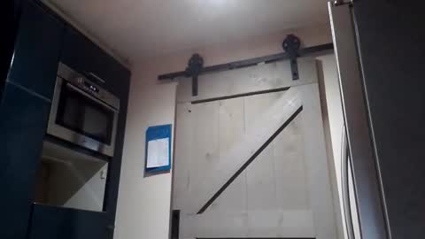 Snapshot of latexboy1986 chatting on 12/17/25, 08:15 latex boy 38 online show from 12/17/25, 08:15