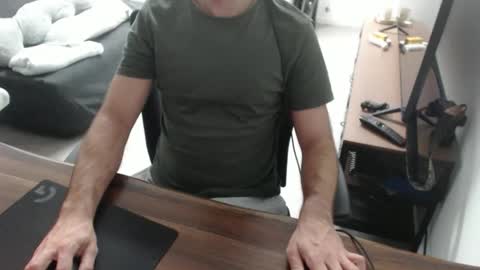 latexdave84 online show from 06/05/26, 01:17