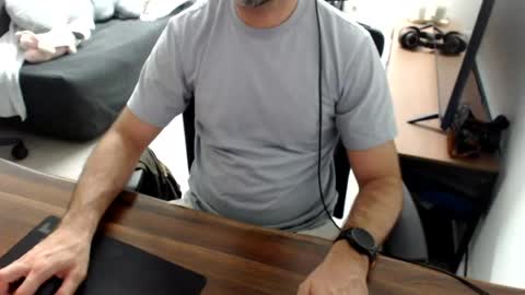 Snapshot of latexdave84 chatting on 08/01/26, 03:11 latexdave84 online show from 08/01/26, 03:11