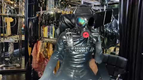 Snapshot of latexlover202 chatting on 01/23/25, 08:45 latexlover202 online show from 01/23/25, 08:45
