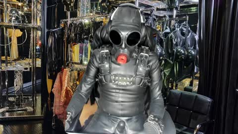Snapshot of latexlover202 chatting on 04/02/26, 10:29 latexlover202 online show from 04/02/26, 10:29