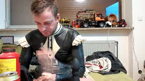 Snapshot of latexmaid69 chatting on 12/03/24, 10:07 Latexmaid69 online show from 12/03/24, 10:07