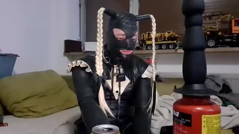 Snapshot of latexmaid69 chatting on 12/29/24, 09:52 Latexmaid69 online show from 12/29/24, 09:52