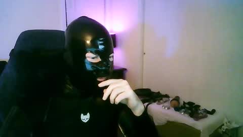 latexminheadroom online show from 10/05/25, 11:57