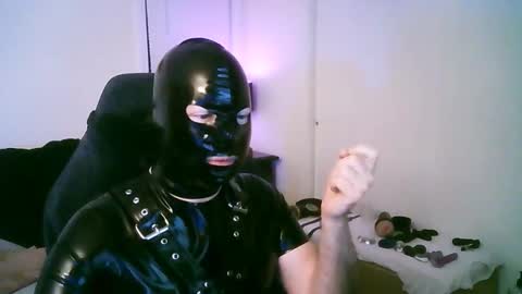 Snapshot of latexminheadroom chatting on 01/11/26, 07:24 latexminheadroom online show from 01/11/26, 07:24