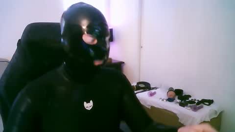 Snapshot of latexminheadroom chatting on 01/31/26, 09:35 latexminheadroom online show from 01/31/26, 09:35