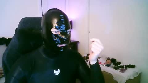 Snapshot of latexminheadroom chatting on 02/23/26, 02:31 latexminheadroom online show from 02/23/26, 02:31
