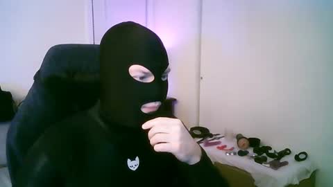 Snapshot of latexminheadroom chatting on 06/21/26, 01:30 latexminheadroom online show from 06/21/26, 01:30