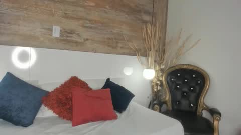 lathiffa online show from 12/19/25, 06:37