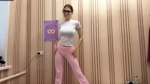Mia online show from 07/22/26, 02:31
